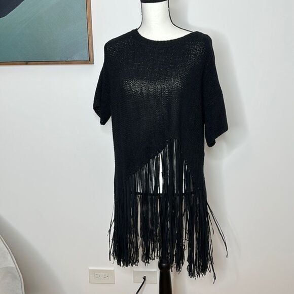 GABBY ISABELLA Fringe Sweater Size Large - Picture 1 of 8